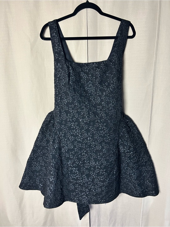 Cider Dresses & Skirts - Cider SQUARE NECK FLORAL JACQUARD BACKLESS BOWKNOT MINI DRESS CURVE & PLUS